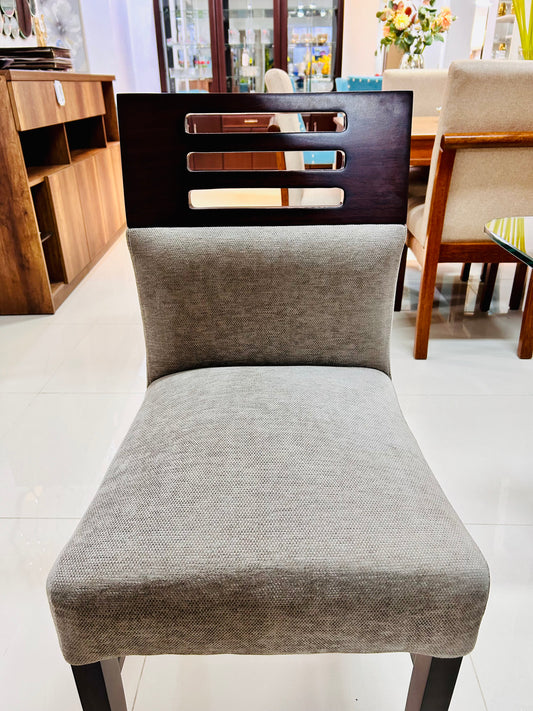 Mesa con 6 sillas Nahomi